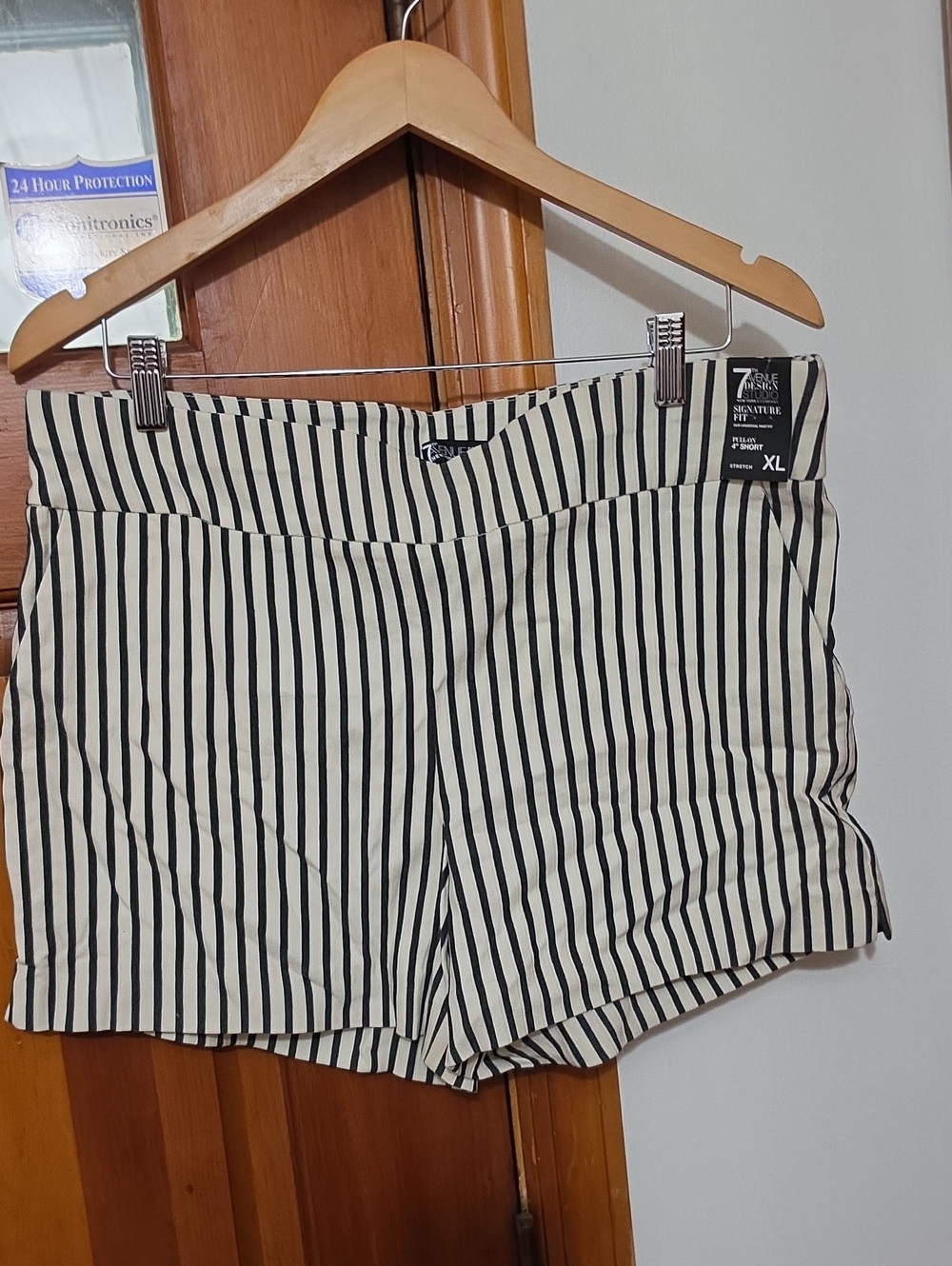 New York & Company Black & White Striped High-Rise Shorts